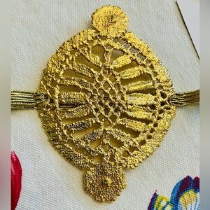 BNWT Monika Knutsson 24k Gold Dipped Antique Lace Arm Bracelet Unique Sparkling!